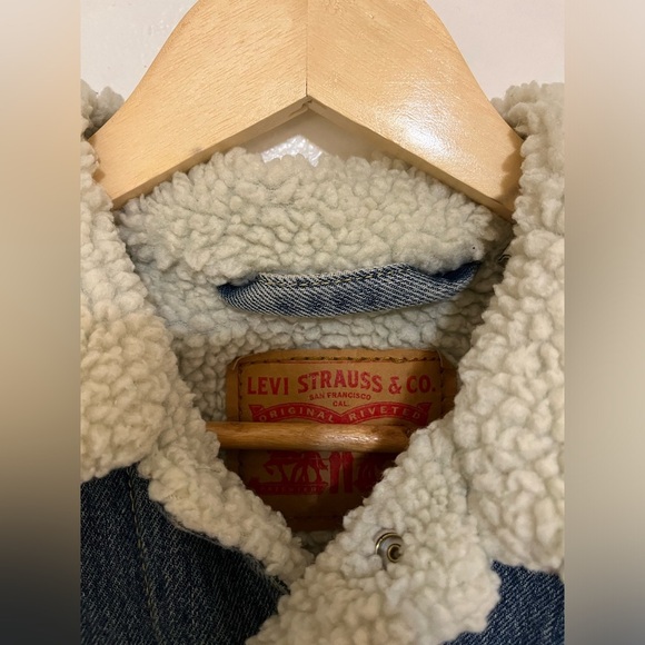 Levi’s Sherpa trucker denim jacket - Picture 8 of 9